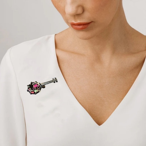 Vintage Guitar Banjo Silver Sparkly Toned Antique Brooch Pin - Picture 2 of 4